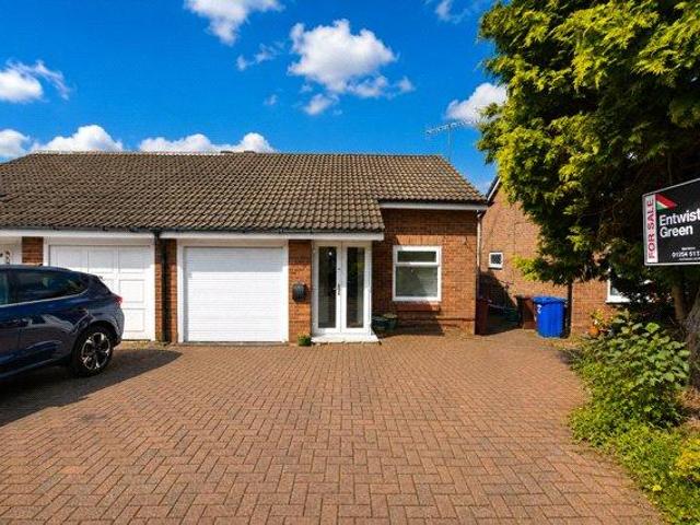 House for sale in Four Lane Ends, Blackburn