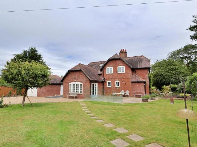 House for sale in Gaunt's End, East Dorset