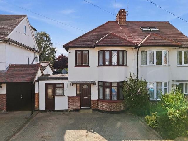 House for sale in Alton Barnes, Essex