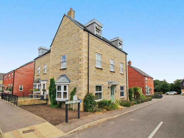 House for sale in Oundle