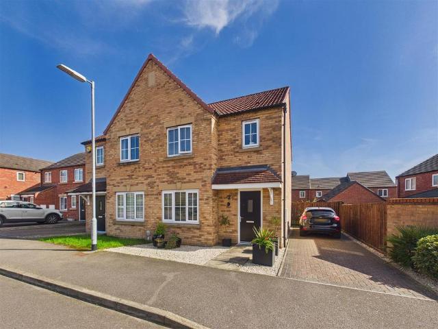 House for sale in Elloughton-cum-Brough, Brough