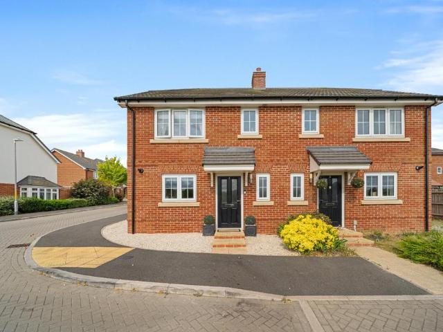 House for sale in Kings Farm, Hamerton