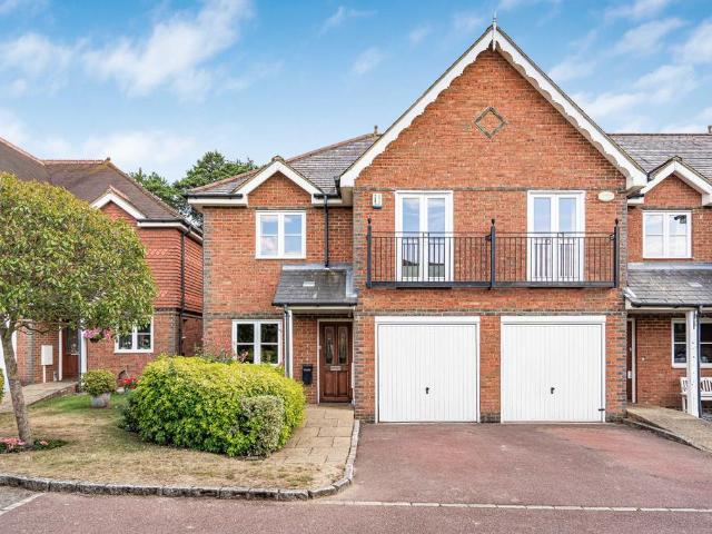 House for sale in Pachesham Park, Surrey