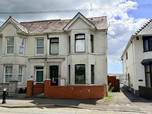 House for sale in Tir-y-dail, Ammanford