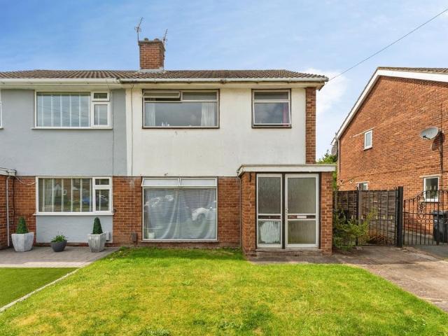 House for sale in Rossmore, Cheshire