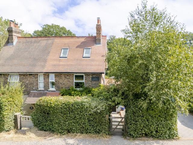 House for sale in Cross in Hand, Cross In Hand