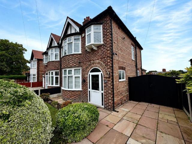 House for sale in Claughton, Oxton