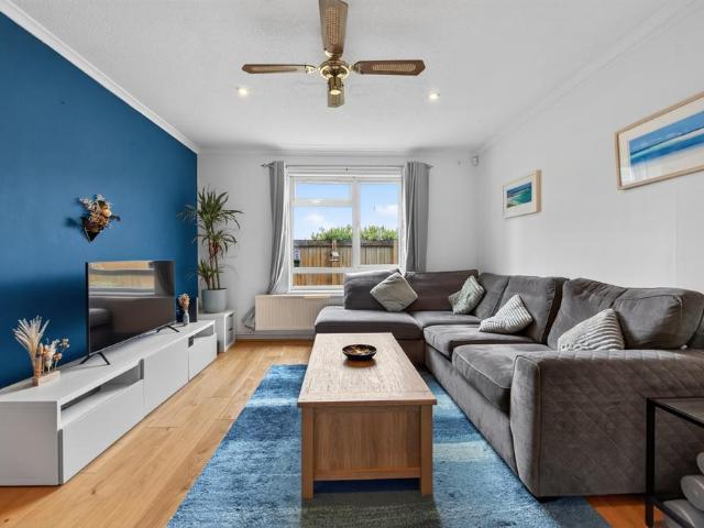 House for sale in Bryncyn, Falcon Lodge