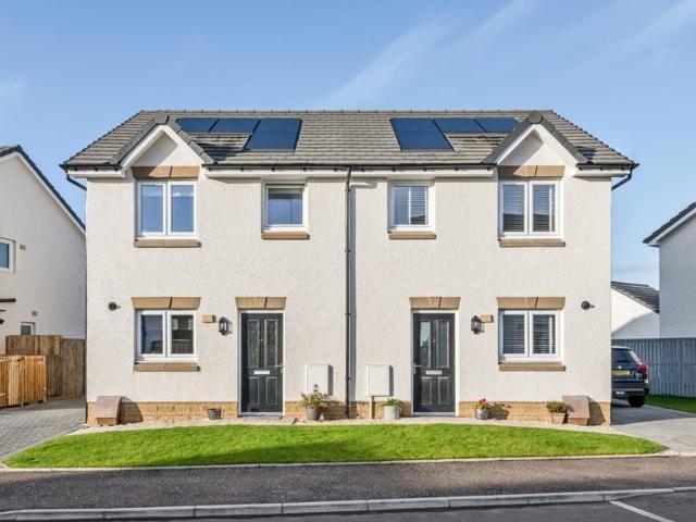 House for sale in Glenboig, Scotland