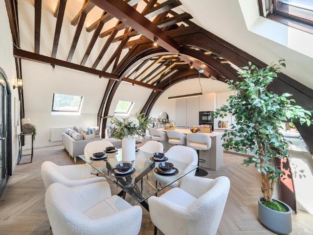 House for sale in Merry Hill, Hertsmere