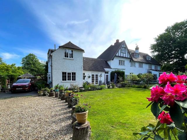 House for sale in Red Hill, Surrey