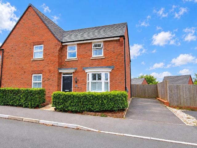 House for sale in Earls Barton