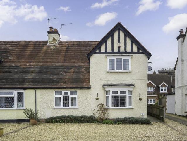 House for sale in Beaconsfield, Knotty Green