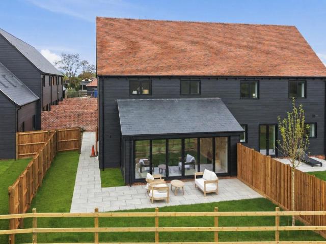 House for sale in Blackmore, Hook End and Wyatts Green, Navestock Side