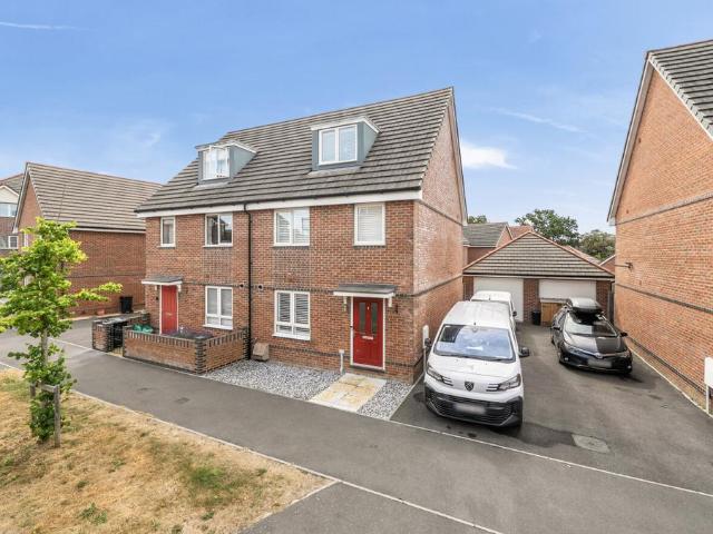 House for sale in Shinfield, Spencers Wood