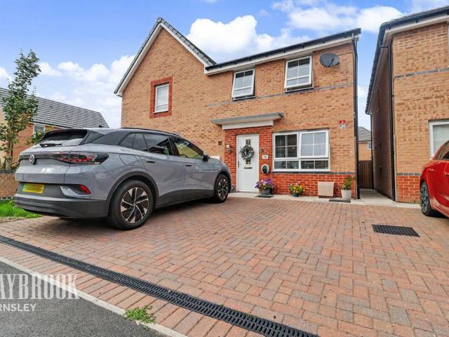 House for sale in Darfield, South Yorkshire
