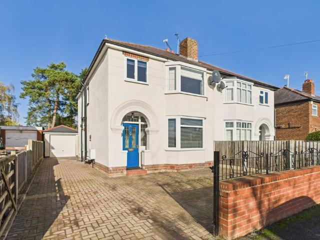 House for sale in Great Boughton, Cheshire