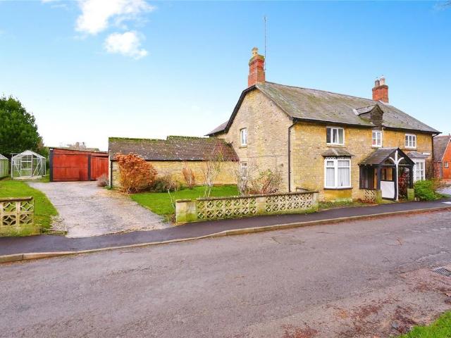 House for sale in Evershot, Oxfordshire