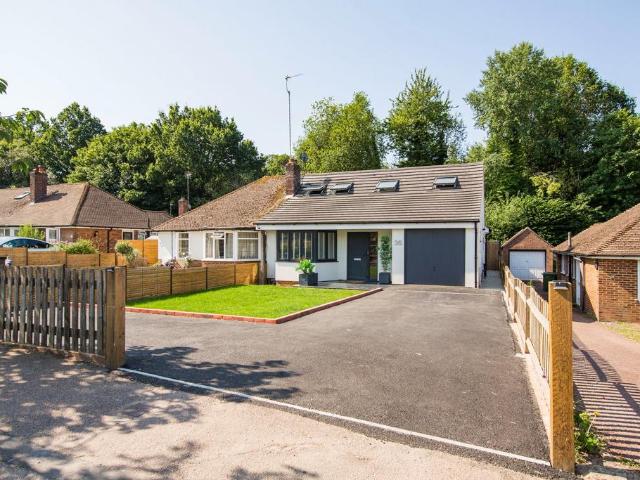House for sale in Hawkenbury, Sandown Park