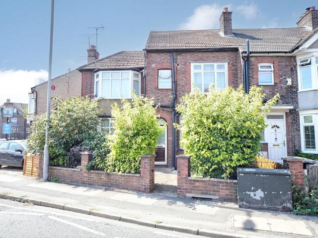 House for sale in Spring Park, Luton