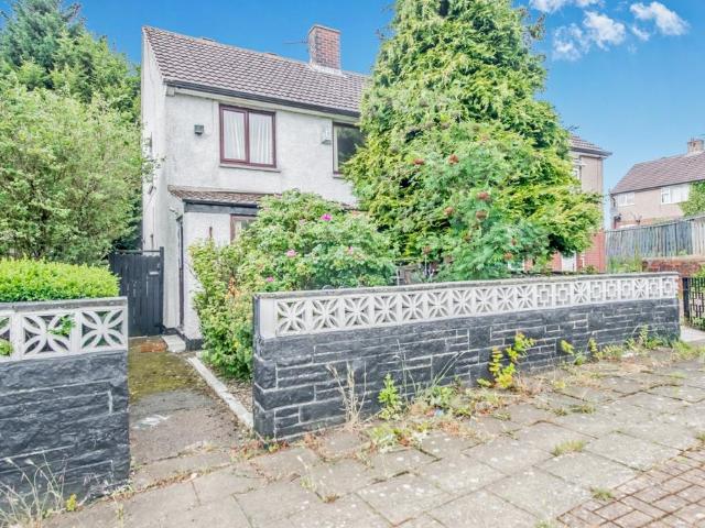 House for sale in Holmewood, West Yorkshire