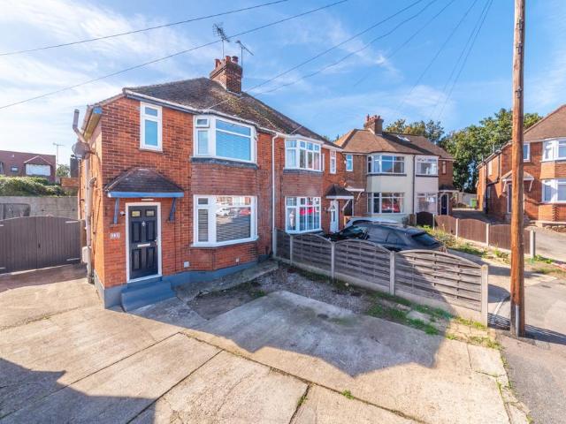 House for sale in Grove Park, Swale
