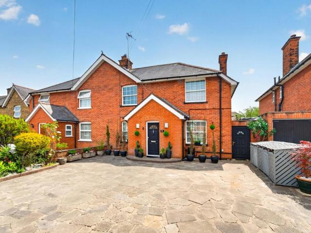 House for sale in Elstree and Borehamwood, Borehamwood