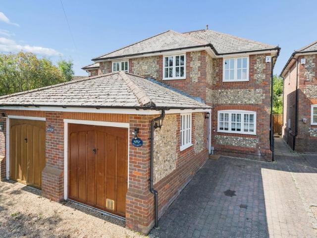 House for sale in Chalfont St. Peter, Denham