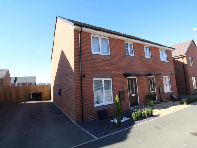 House for sale in Camp Hill, Warwickshire