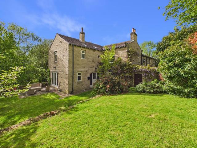 House for sale in Holme Valley, Honley