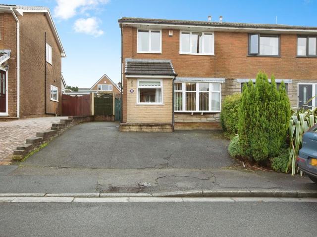 House for sale in Blacksnape, Darwen