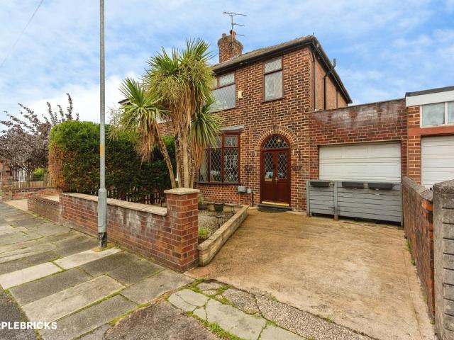 House for sale in Droylsden, Tameside