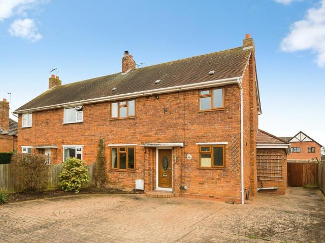 House for sale in Tattenhall, Cheshire