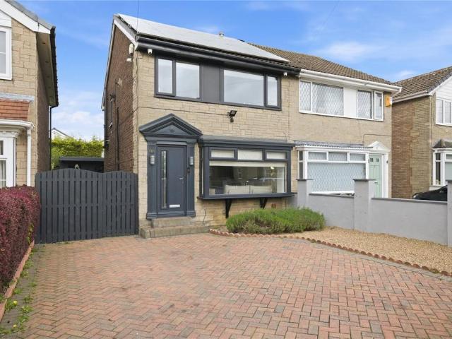 House for sale in Dewsbury, West Yorkshire
