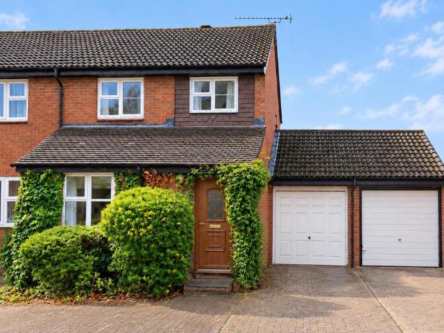 House for sale in Leavesden, Three Rivers