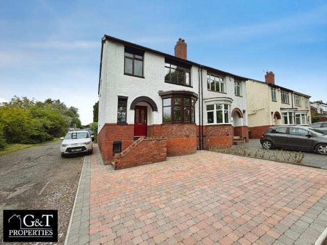 House for sale in Haden Hill, Fold Hill