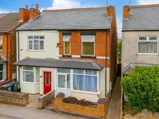 House for sale in Gedling, East Midlands
