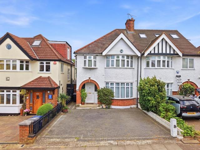 House for sale in Hendon, Greater London