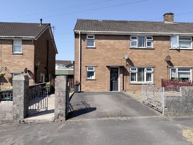 House for sale in Llantwit Fardre, Church Village