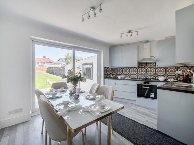 House for sale in Lane, Greater London