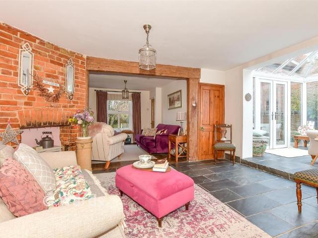 House for sale in Oad Street, Kent
