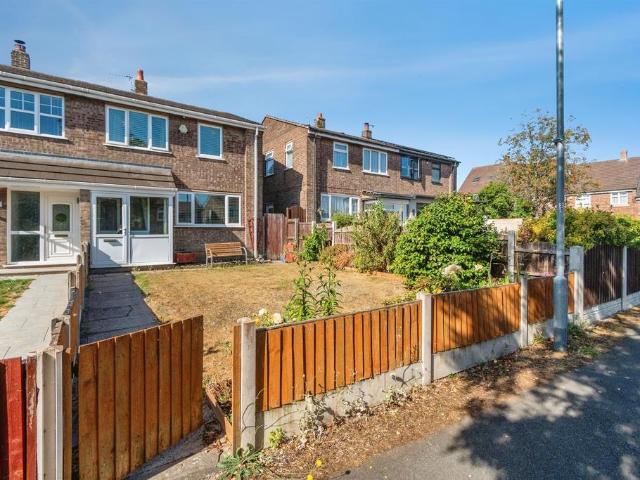 House for sale in Broomhill, Chadsmoor