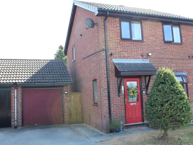 House for sale in Elmton, East Midlands