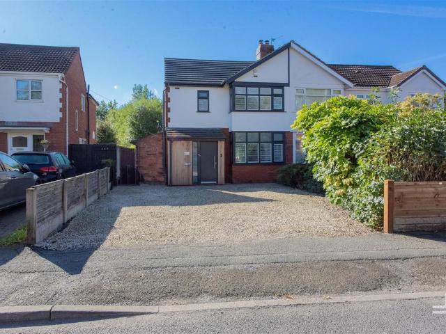 House for sale in New Hall Farm, Wigan