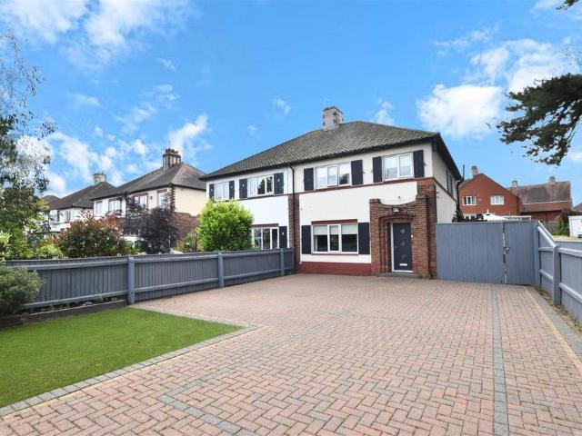 House for sale in Nunsthorpe, Bradley