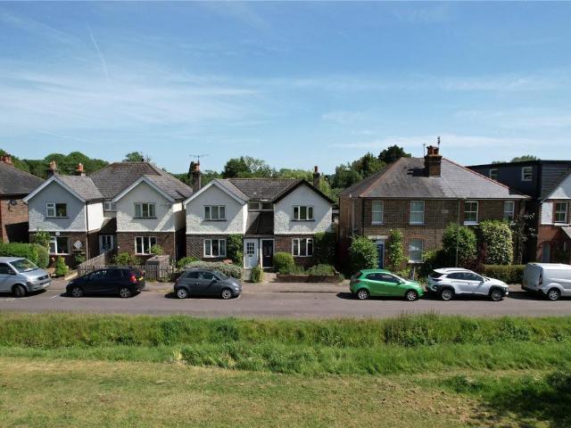 House for sale in Shalford, Westborough