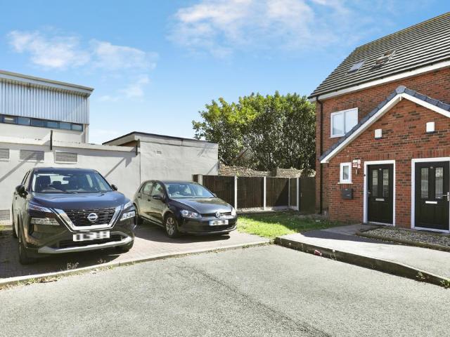 House for sale in Calderstones