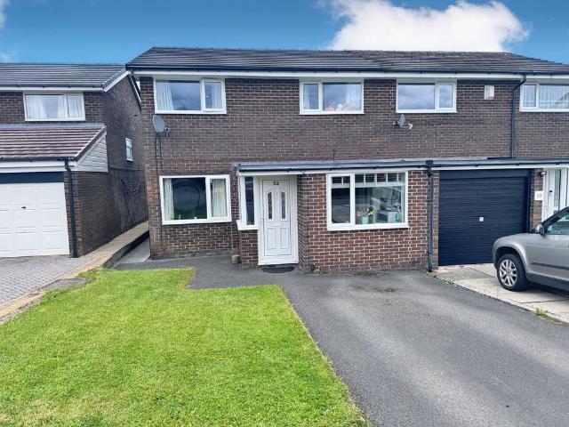 House for sale in Charlesworth, East Midlands