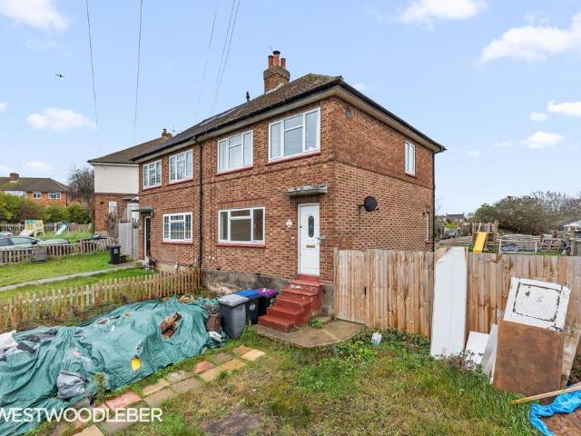House for sale in Kings Hill, Colliers End