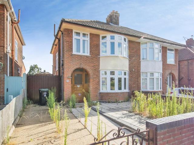 House for sale in Key Street, Suffolk